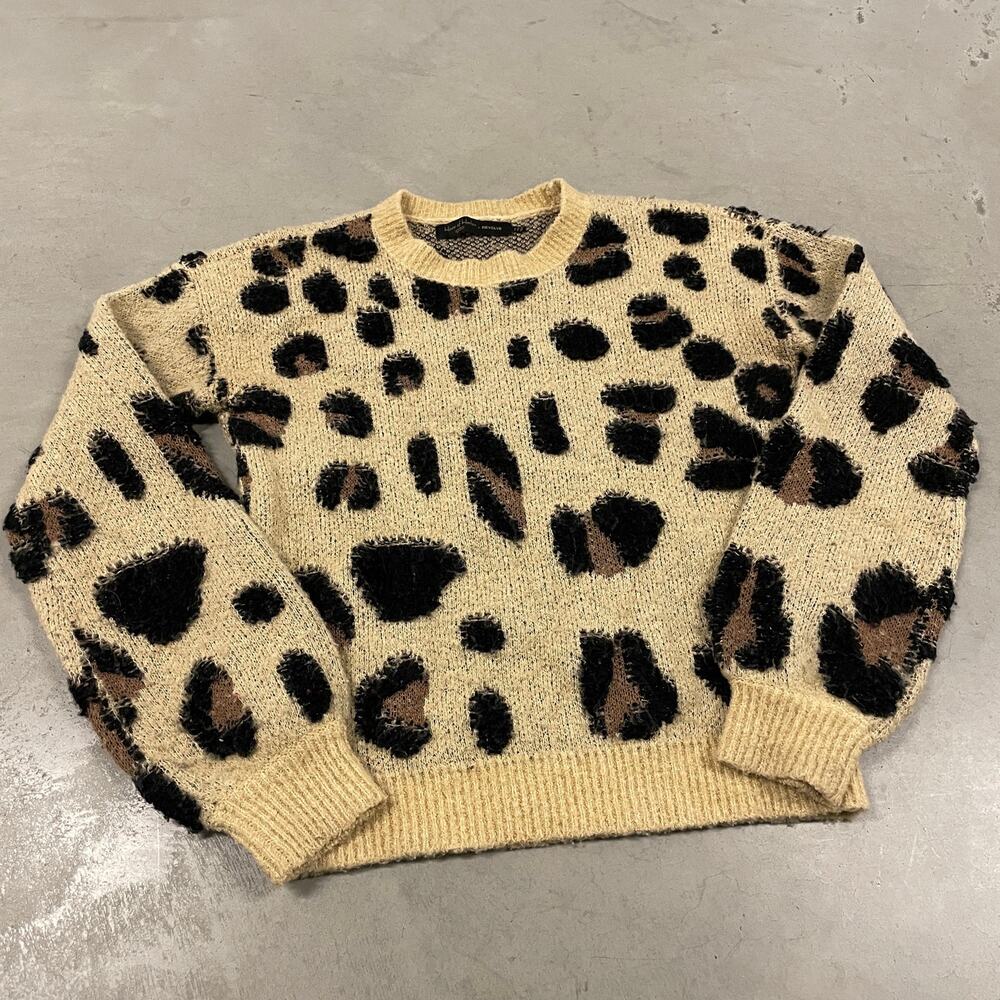 Y2K cheetah print sweater